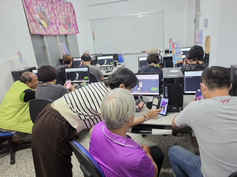 讓學員體驗到AI科技與料理創作結合的全新學習方式。