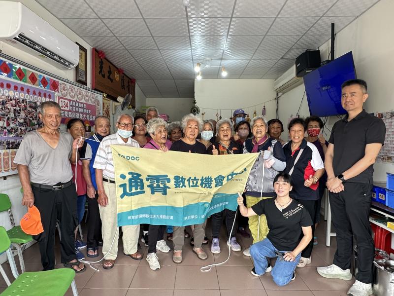 學員於課後合照