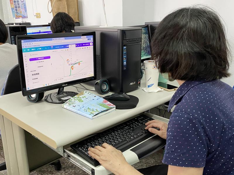 學員練習在地圖中加入圖示、文字說明與重點標記