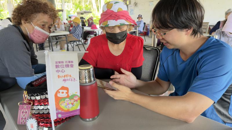 學員通過實際演練來加深印象