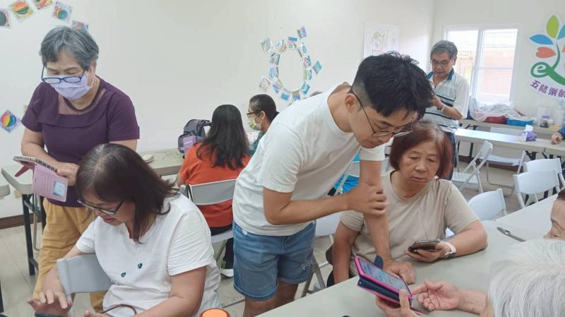 學員練習中
