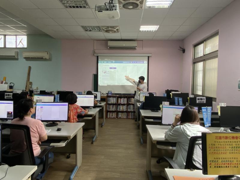 透過實際操作,學員不僅認識AI在知識管理上的應用,也建立數位資料整理的觀念,體驗AI工具在日常生活、工作及自主學習中的便利性,進一步提升數位應用能力。