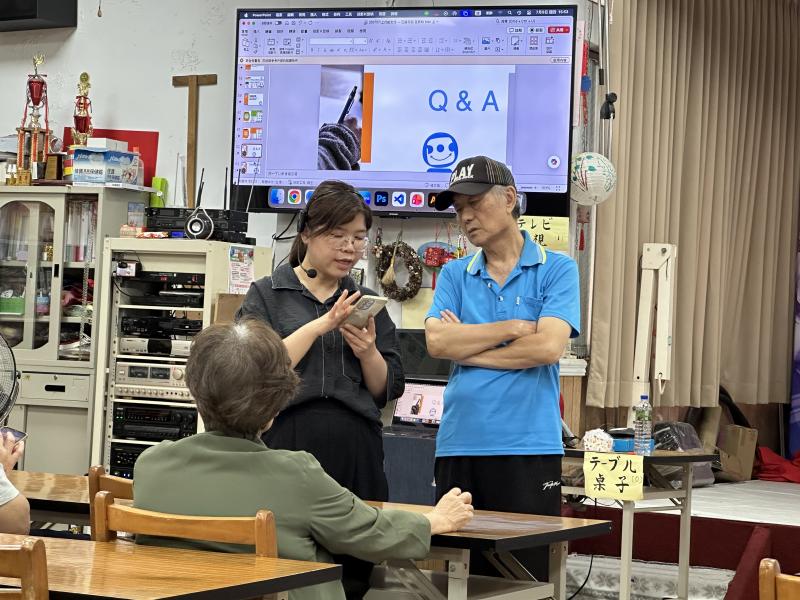 學員詢問可以下載多個「載具」來使用？並請老師如何將下載「統一發票兌獎」app移至手機桌面方便查看及使用.