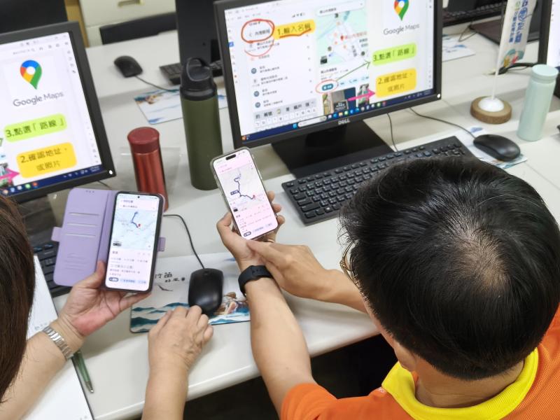 與同學互相分享操作技巧