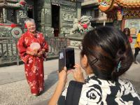 數位寫真 銀髮網紅有夠讚