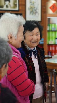 銀髮學習不受限，鹿谷數位機會中心獲贈平板電腦