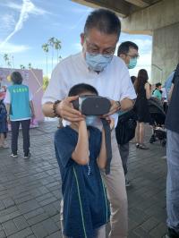 婆媽一起玩數位，水上數位機會中心體驗VR新視界