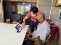 【東山DOC】深入部落學堂教長輩使用平板