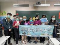 【旗津DOC】崑大資管系輔導旗津DOC 數位課程助學員體驗廣播主持