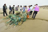 【PeoPo公民新聞】60名志工齊聚苑裡，共同守護海洋生態